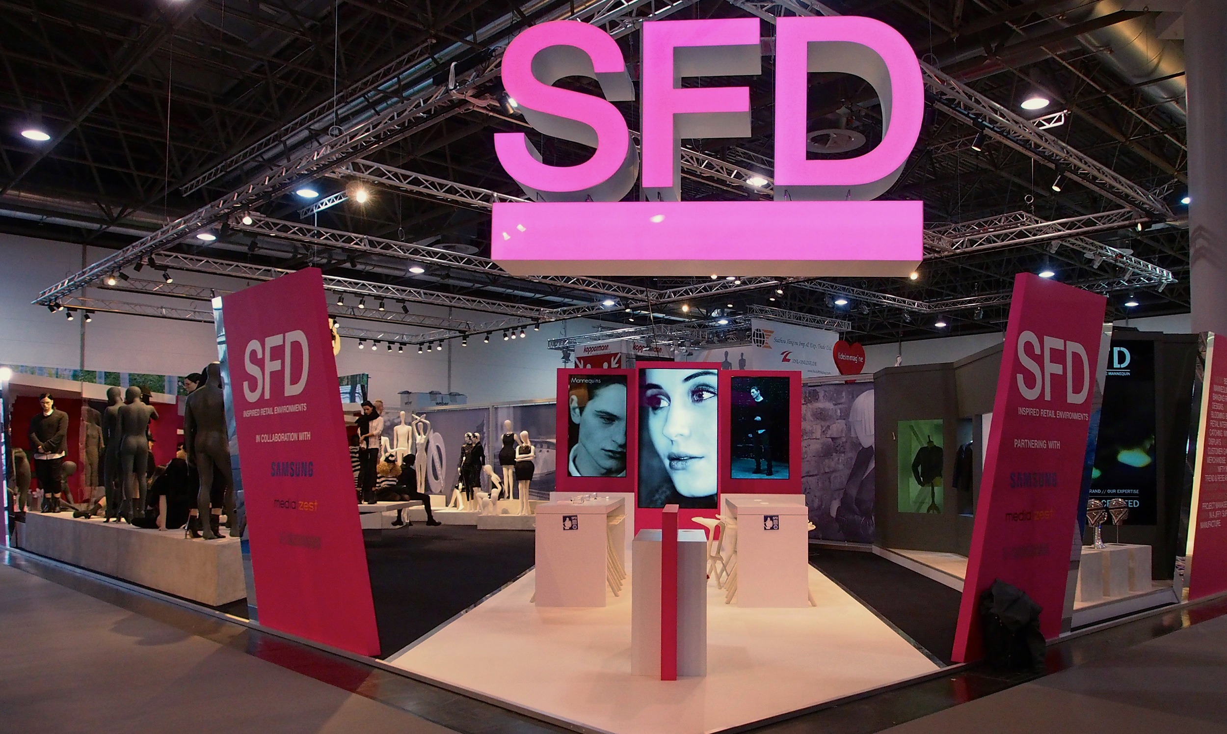 stas3dart-sfd-inspired-retail-environments-dusseldorf-vegas-euroshop-exhibition-2014